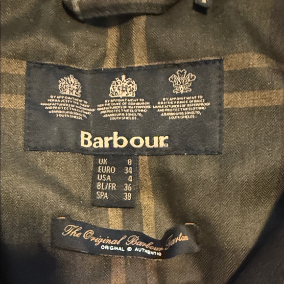 Like New- Barbour Women's Classic Beadnell Wax Jacket in olive green - Picture 2 of 8